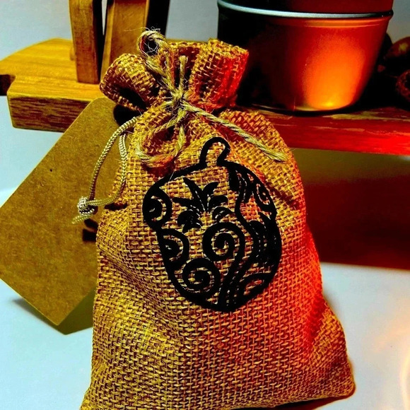 24 Floating Acorn Cap Candles - Handmade - Picture 9 of 11